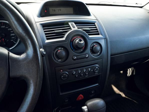 Renault Megane II Рестайлинг с пробегом 2006 года, цена 399 000 рублей, 118354 км, седан, Автокод Объявления