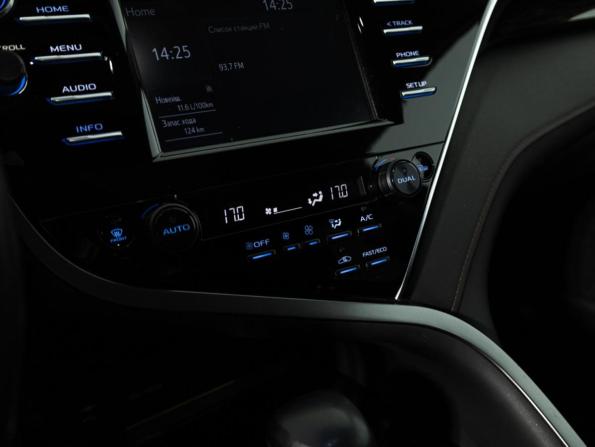 Toyota Camry VIII (XV70) с пробегом 2018 года, цена 2 549 585 рублей, 143588 км, седан, Автокод Объявления