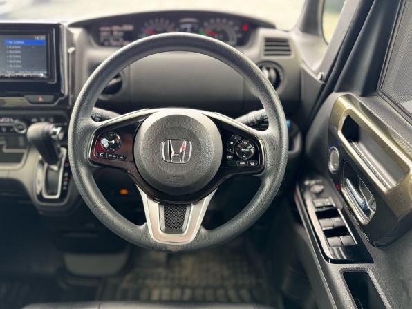 Honda N-BOX II с пробегом 2018 года, цена 949 000 рублей, 83700 км, микровэн, Автокод Объявления