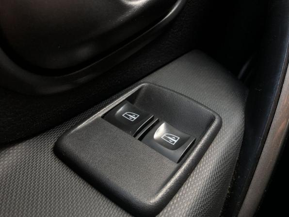 Renault Logan II Рестайлинг с пробегом 2021 года, цена 1 090 000 рублей, 102966 км, седан, Автокод Объявления