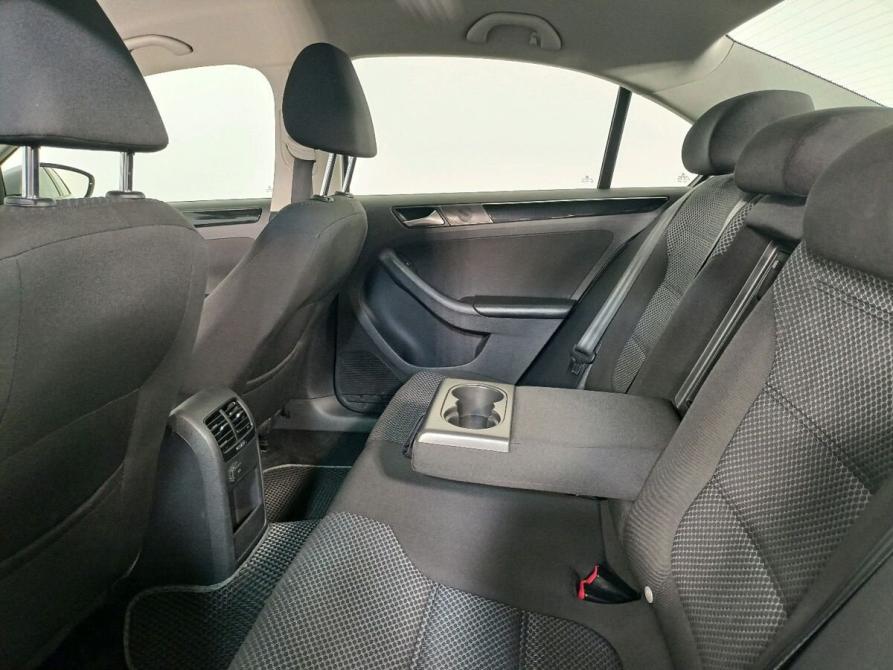 Volkswagen Jetta VI Рестайлинг Архангельск  - изображение 16