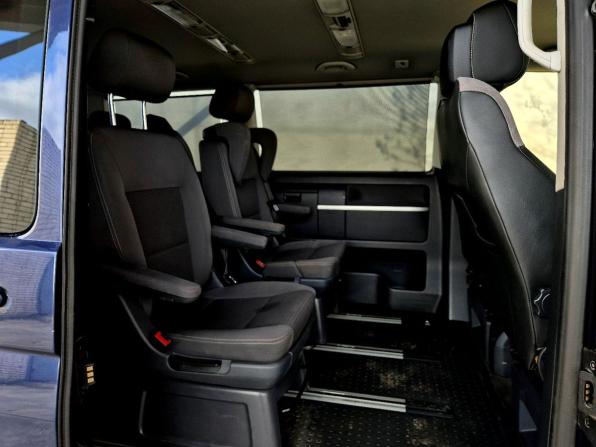 Volkswagen Multivan T5 Рестайлинг с пробегом 2012 года, цена 1 950 000 рублей, 437114 км, минивэн, Автокод Объявления