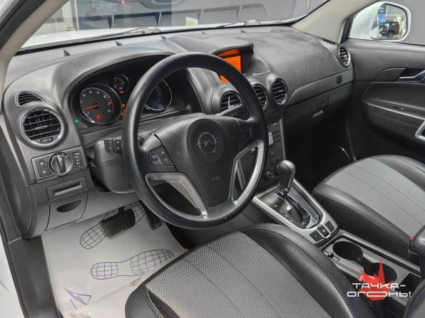 Opel Antara I Рестайлинг с пробегом 2014 года, цена 1 099 000 рублей, 156000 км, внедорожник, Автокод Объявления