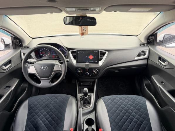 Hyundai Solaris II с пробегом 2019 года, цена 780 000 рублей, 350200 км, седан, Автокод Объявления