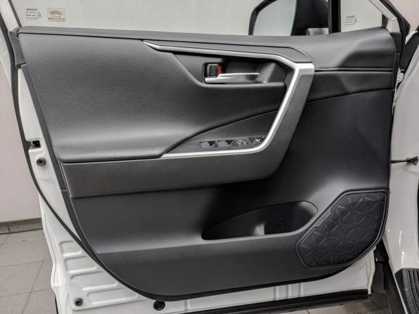 Toyota RAV4 V (XA50) с пробегом 2021 года, цена 3 230 000 рублей, 136228 км, внедорожник, Автокод Объявления