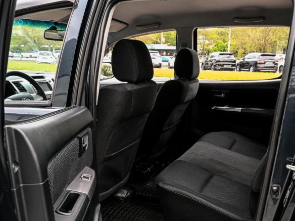Toyota Hilux VII Рестайлинг с пробегом 2015 года, цена 2 510 000 рублей, 229840 км, offers.body_type.unknown, Автокод Объявления