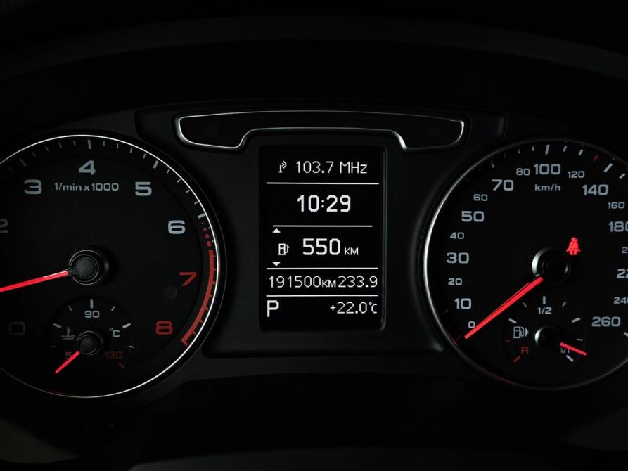 Audi Q3 I (8U) Москва  - изображение 18