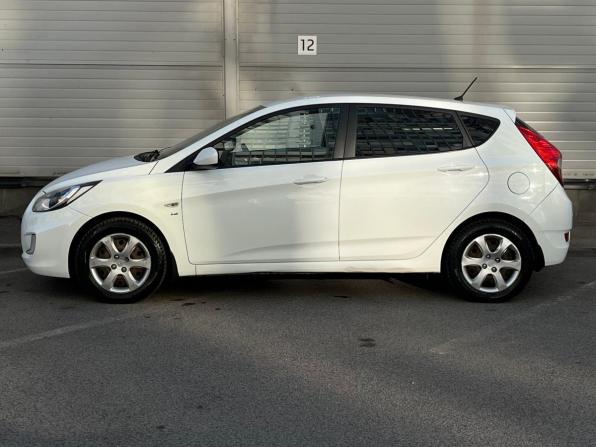 Hyundai Solaris I с пробегом 2013 года, цена 799 000 рублей, 142236 км, хэтчбек, Автокод Объявления