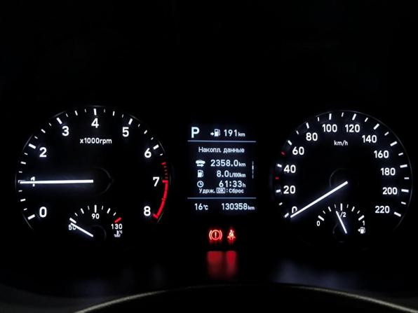 Hyundai Solaris II с пробегом 2017 года, цена 1 350 000 рублей, 130356 км, седан, Автокод Объявления