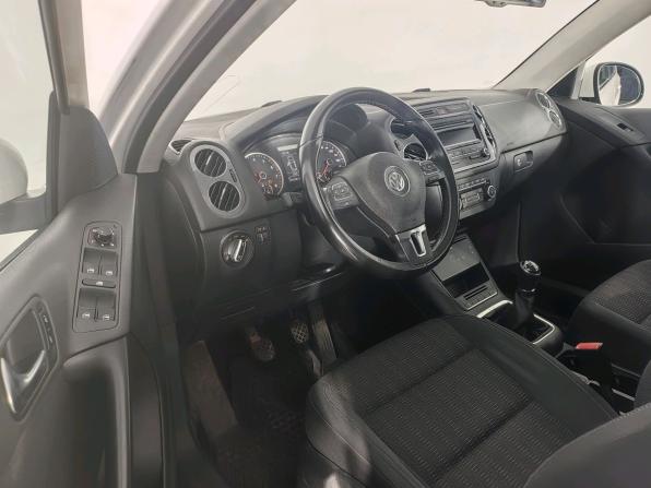 Volkswagen Tiguan I Рестайлинг с пробегом 2011 года, цена 818 000 рублей, 171769 км, внедорожник, Автокод Объявления