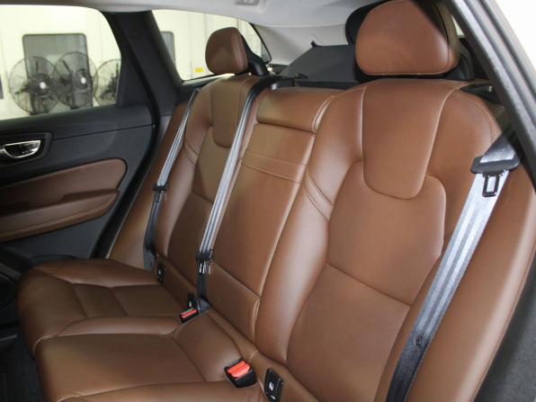 Volvo XC60 II с пробегом 2018 года, цена 2 939 000 рублей, 185600 км, внедорожник, Автокод Объявления