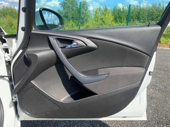 Opel Astra J Рестайлинг с пробегом 2014 года, цена 798 000 рублей, 164737 км, хэтчбек, Автокод Объявления