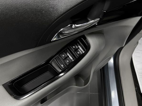 Chevrolet Orlando I с пробегом 2013 года, цена 925 000 рублей, 249775 км, компактвэн, Автокод Объявления
