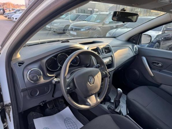 Renault Sandero II с пробегом 2017 года, цена 748 800 рублей, 44534 км, хэтчбек, Автокод Объявления