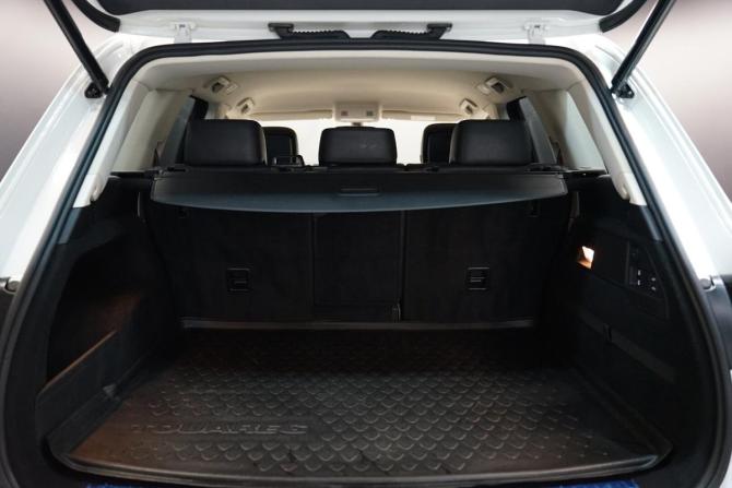 Volkswagen Touareg II Рестайлинг с пробегом 2016 года, цена 3 676 000 рублей, 127819 км, внедорожник, Автокод Объявления
