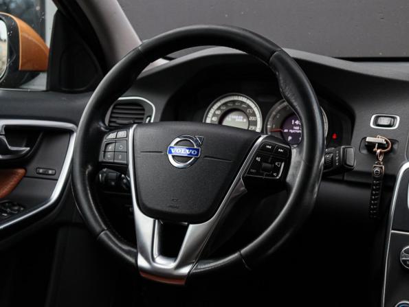 Volvo S60 II с пробегом 2012 года, цена 1 110 000 рублей, 190848 км, седан, Автокод Объявления
