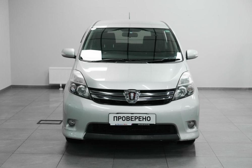 Toyota ISis I Рестайлинг Казань  - изображение 8