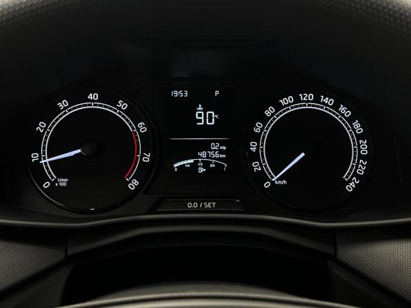 Skoda Rapid II с пробегом 2022 года, цена 1 660 000 рублей, 48756 км, лифтбек, Автокод Объявления