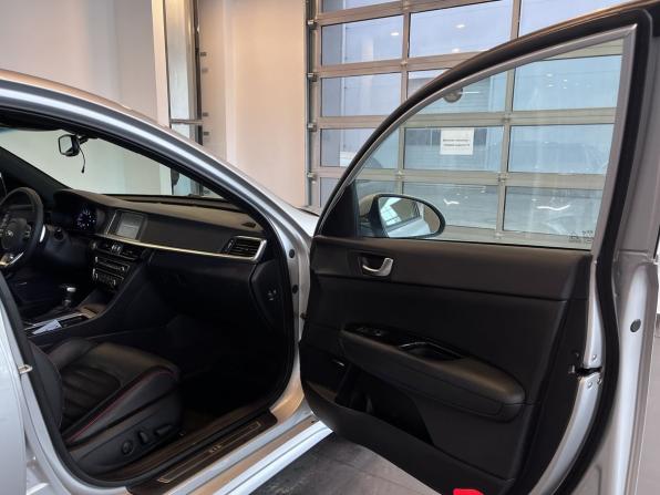 Kia Optima IV Рестайлинг с пробегом 2018 года, цена 1 975 000 рублей, 122630 км, седан, Автокод Объявления