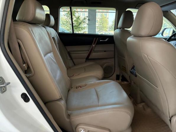 Toyota Highlander II (XU40) Рестайлинг с пробегом 2011 года, цена 1 725 000 рублей, 210000 км, внедорожник, Автокод Объявления