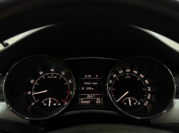 Skoda Superb II Рестайлинг с пробегом 2014 года, цена 980 000 рублей, 262601 км, лифтбек, Автокод Объявления