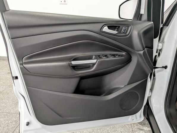 Ford Kuga II Рестайлинг с пробегом 2017 года, цена 1 490 000 рублей, 172633 км, внедорожник, Автокод Объявления