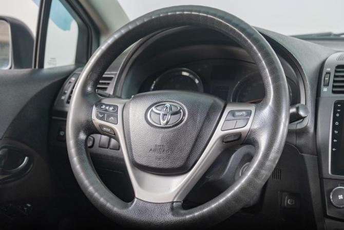 Toyota Avensis III с пробегом 2009 года, цена 929 000 рублей, 242000 км, седан, Автокод Объявления