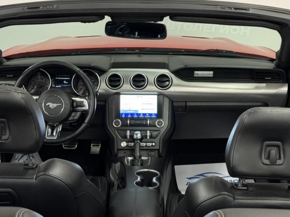Ford Mustang VI Рестайлинг с пробегом 2018 года, цена 3 300 000 рублей, 75341 км, кабриолет, Автокод Объявления