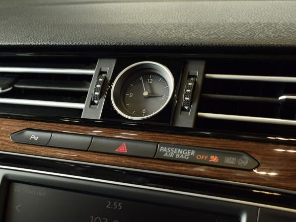 Volkswagen Passat B8 с пробегом 2015 года, цена 1 399 995 рублей, 186403 км, универсал, Автокод Объявления
