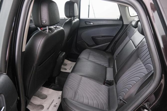 Opel Astra J Рестайлинг с пробегом 2014 года, цена 929 000 рублей, 173000 км, седан, Автокод Объявления