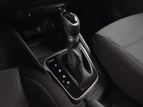 Hyundai Solaris II Рестайлинг с пробегом 2021 года, цена 1 534 995 рублей, 38065 км, седан, Автокод Объявления