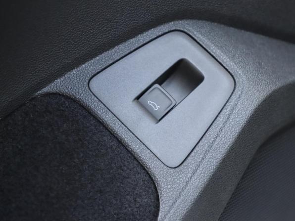 Volkswagen Tiguan II Рестайлинг с пробегом 2021 года, цена 2 790 000 рублей, 100228 км, внедорожник, Автокод Объявления