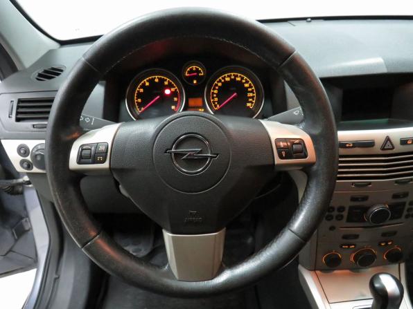 Opel Astra H Рестайлинг с пробегом 2008 года, цена 595 000 рублей, 169821 км, седан, Автокод Объявления