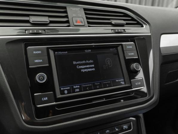 Volkswagen Tiguan II с пробегом 2018 года, цена 2 420 000 рублей, 157095 км, внедорожник, Автокод Объявления
