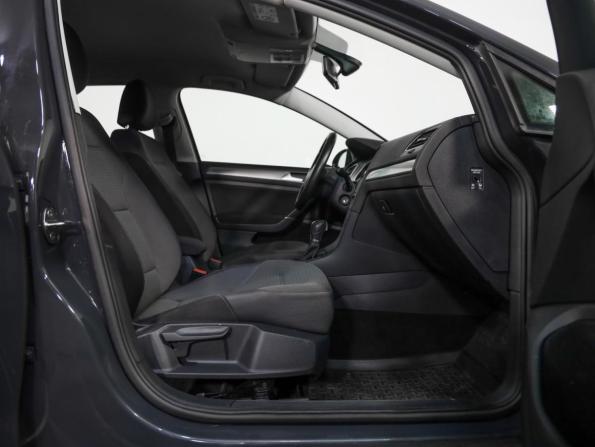 Volkswagen Golf VII с пробегом 2015 года, цена 1 349 000 рублей, 100688 км, хэтчбек, Автокод Объявления
