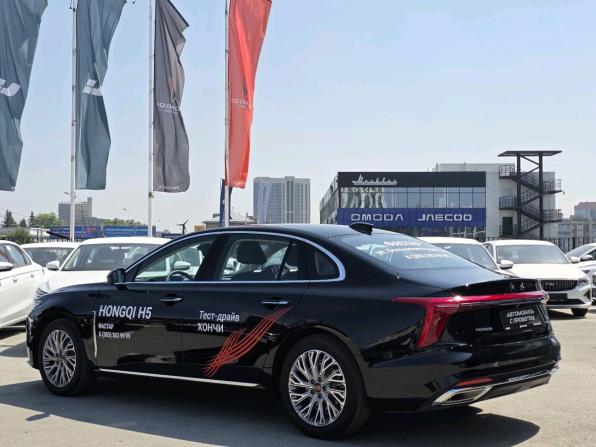 Hongqi H5 II с пробегом 2024 года, цена 4 360 000 рублей, 1804 км, седан, Автокод Объявления