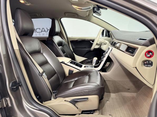 Volvo XC70 II с пробегом 2011 года, цена 1 480 000 рублей, 215000 км, универсал, Автокод Объявления