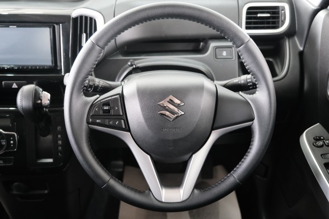 Suzuki Solio III с пробегом 2017 года, цена 1 329 000 рублей, 76000 км, микровэн, Автокод Объявления