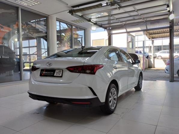 Hyundai Solaris II Рестайлинг с пробегом 2021 года, цена 1 680 000 рублей, 42790 км, седан, Автокод Объявления