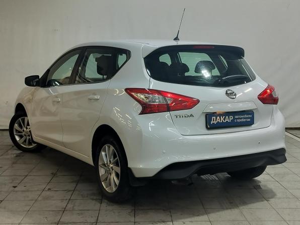 Nissan Tiida II с пробегом 2015 года, цена 1 030 000 рублей, 151951 км, хэтчбек, Автокод Объявления