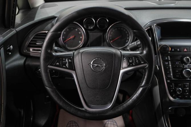 Opel Astra J с пробегом 2011 года, цена 669 000 рублей, 209000 км, хэтчбек, Автокод Объявления