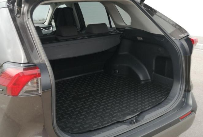 Toyota RAV4 IV (XA40) Рестайлинг с пробегом 2019 года, цена 2 675 000 рублей, 75183 км, внедорожник, Автокод Объявления