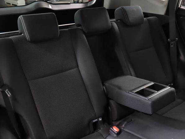 Toyota RAV4 IV (XA40) Рестайлинг с пробегом 2015 года, цена 2 199 900 рублей, 105977 км, внедорожник, Автокод Объявления