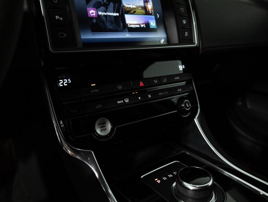 Jaguar XE I Санкт-Петербург  - изображение 19