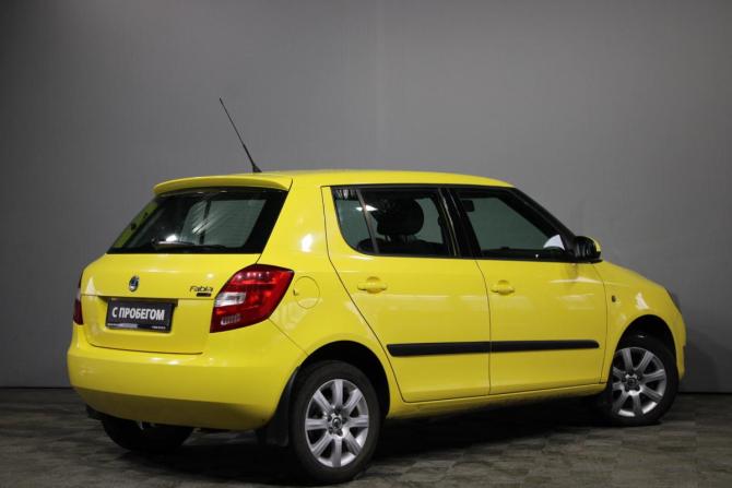 Skoda Fabia II Рестайлинг с пробегом 2010 года, цена 625 000 рублей, 141000 км, хэтчбек, Автокод Объявления
