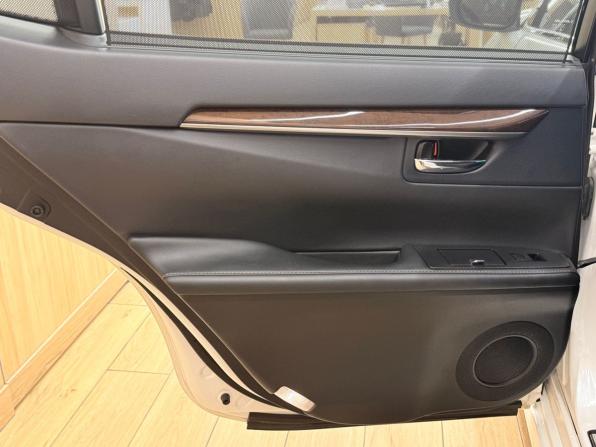 Lexus ES VI с пробегом 2014 года, цена 1 549 000 рублей, 255000 км, седан, Автокод Объявления