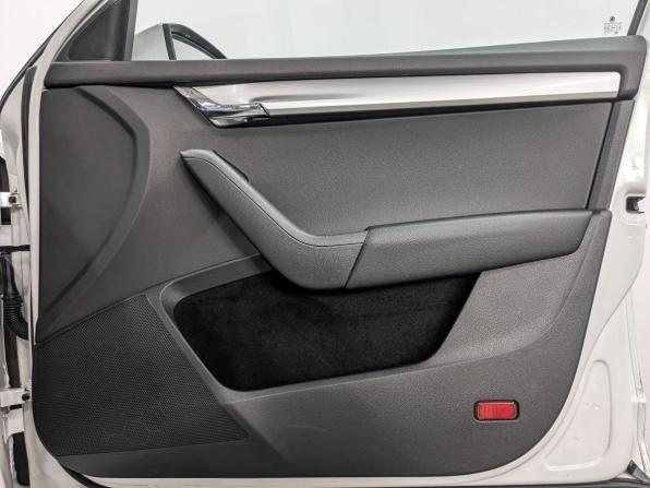 Skoda Octavia III (A7) Рестайлинг с пробегом 2020 года, цена 1 795 000 рублей, 84909 км, лифтбек, Автокод Объявления