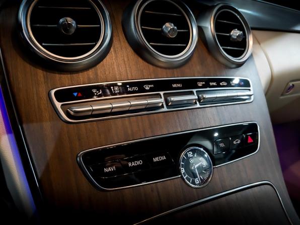 Mercedes-Benz C-Класс IV (W205) Рестайлинг с пробегом 2018 года, цена 3 625 000 рублей, 68783 км, купе, Автокод Объявления