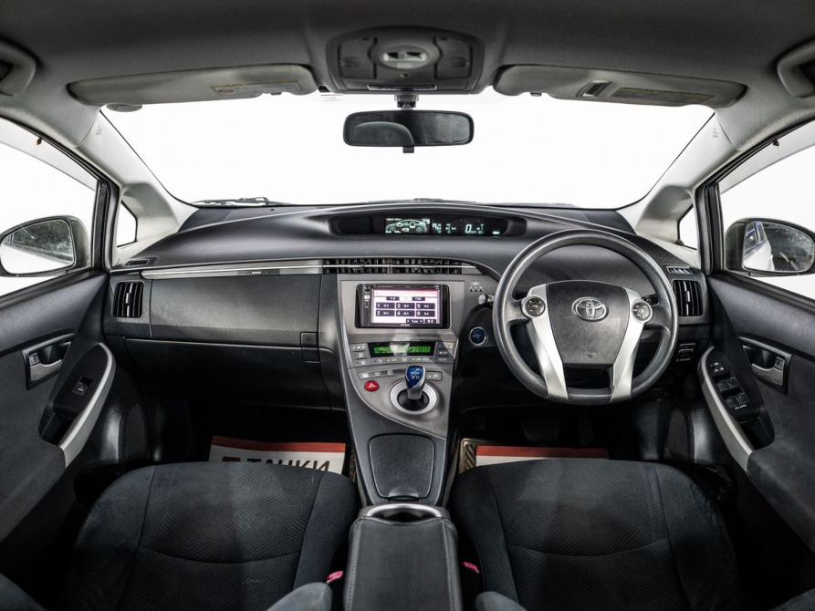 Toyota Prius III Рестайлинг (XW30) Иркутск  - изображение 8