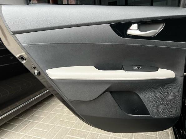 Kia K3 II (China Market) Рестайлинг с пробегом 2023 года, цена 2 020 000 рублей, 77815 км, седан, Автокод Объявления